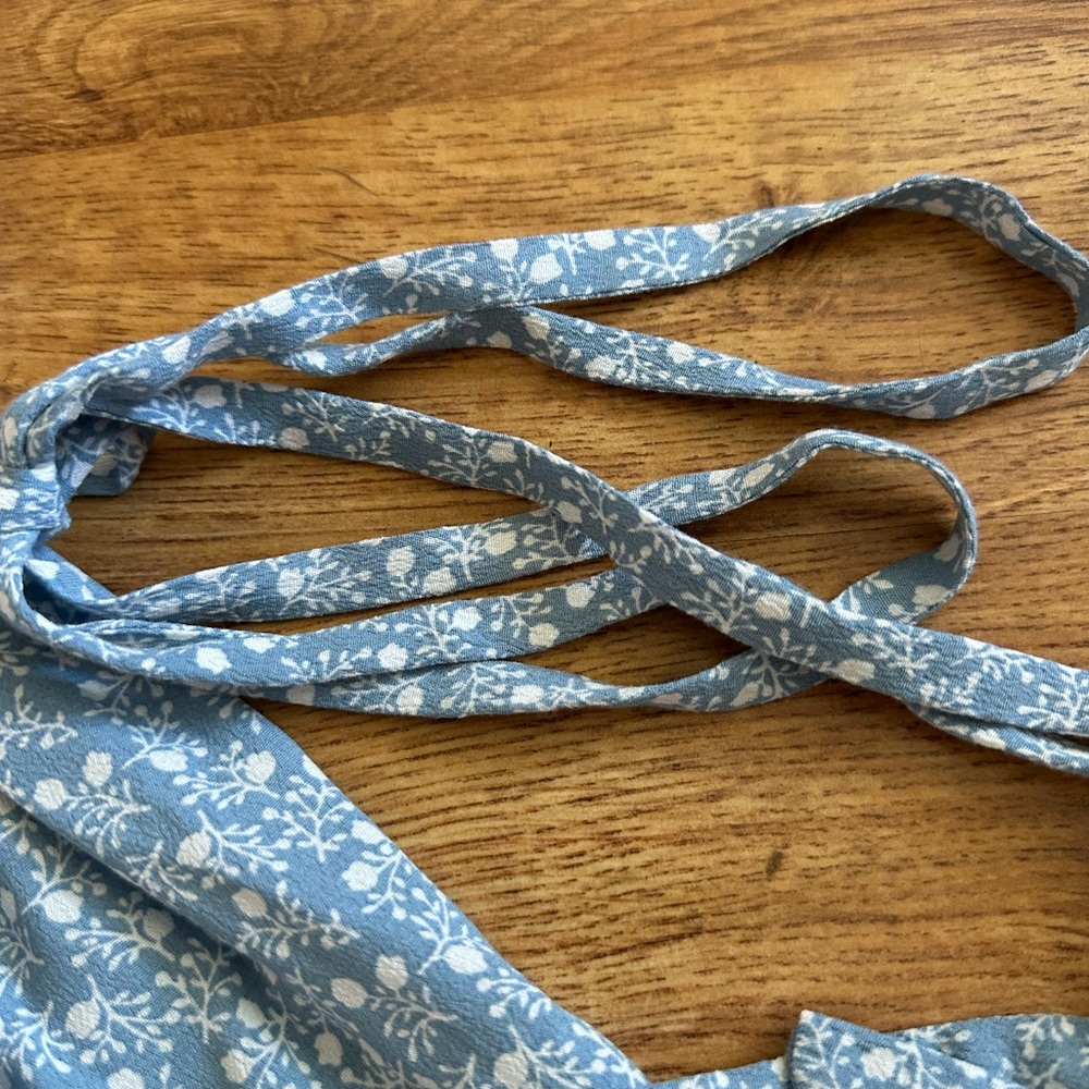 Los Angeles Atelier & Other Stories Blue White Floral Wrap Dress US 2 - Picture 11 of 16